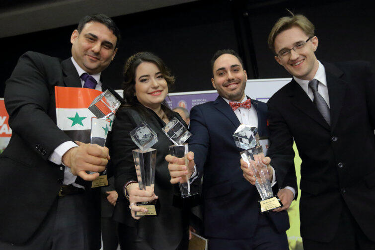 Najlepsi studenci zagraniczni w Polsce (od lewej): Assef Salloom, Cristina Rodríguez Álvarez, Francesco Gubinelli i Timothy Mankowski.
