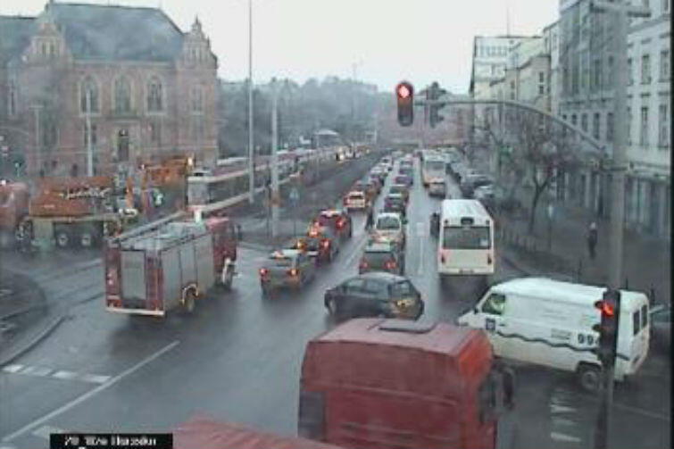 Wypadek na Hucisko spowodował utrudnienia w ruchu. Tramwaje jadące przez centrum mają zmienione trasy