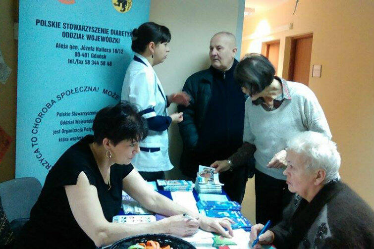 Stoisko porad diabetologicznych cieszyło się dużym zainteresowaniem.