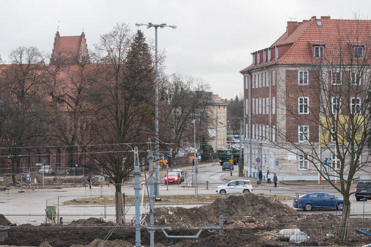 Uwaga, kierowcy! Skręt w ul. Toruńską będzie zamknięty. Trzeba pojechać wzdłuż Urzędu Marszałkowskiego i zawrócić na Augustyńskiego w Rzeźnicką, obok Urzędu Skarbowego.