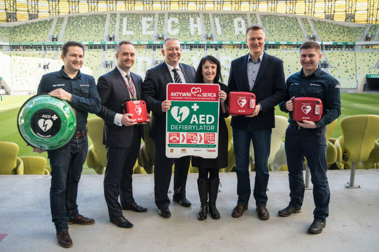 Od lewej: prezes Arena Gdańsk Operator Tomasz Kowalski, przedstawicielka UPS Polska Beata Stefaniuk, zastępca prezydenta Gdanska Andrzej Bojanowski, rzecznik prasowy Ergo Arena Bartosz Tobieński.
