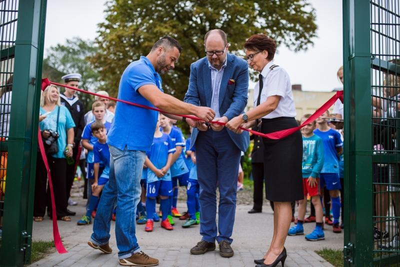 Oficjalne otwarcie boiska w Nowym Porcie nastąpiło w sobotę, 10 września 2016