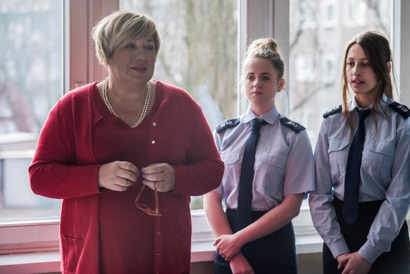 Ze strony IV Liceum Ogólnokształcącym przy ul. Na Zaspę umowę podpisała dyrektor placówki Elżbieta Januszewska