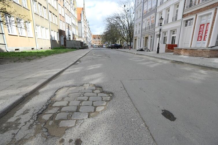 Poza remontem jezdni i wymianą chodnika, położone zostaną też nowe sieci wodociągowo- kanalizacyjne