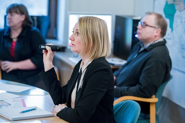 Edyta Damszel-Turek podczas dyskusji publicznej na temat zagospodarowania przestrzennego VII Dwór w rejonie ulic Piotra Norblina i Aleksandra Orłowskiego. Marzec 2017 r.