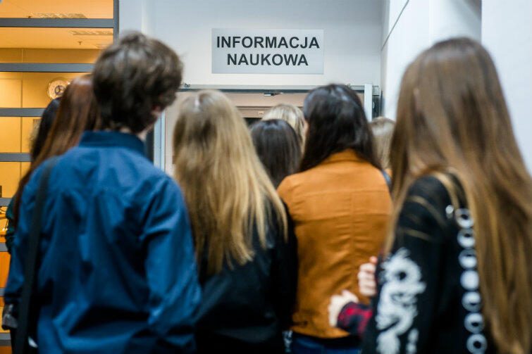 Na Wydziale Historycznym dojrzali wiekowo studenci traktowani są na równych prawach ze studentami młodymi