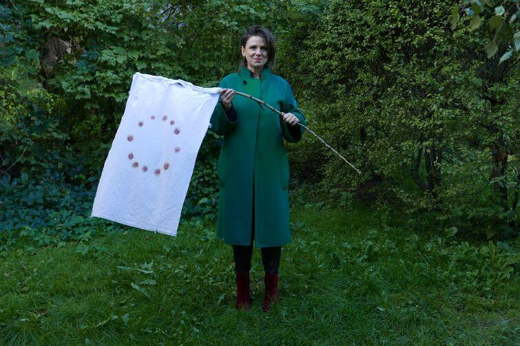Monika Drożyńska - autorka flag, które można będzie oglądać na wystawie Kwas 2 w CSW Łaźnia 1 w Gdańsku
