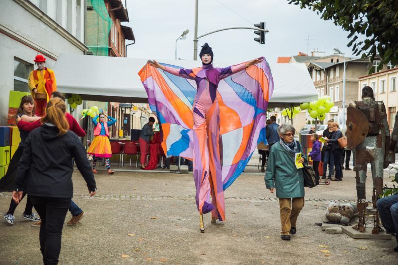 Kolorowe, radosne otwarcie Oliwskiego Ratusza Kultury mieszkańcy zapamiętają na długo. Od teraz mają w Oliwie przestrzeń kulturalną, jakiej ta dzielnica jeszcze nie widziała
