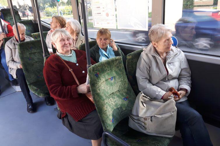 Seniorzy z Biskupiej Górki na wycieczce w ZTM