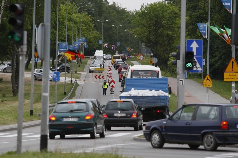 Gdańszczanie wciąż kochają jazdę samochodem. Czy są gotowi z niej zrezygnować na rzecz lepszej jakości życia w mieście?