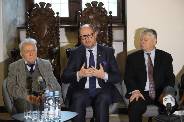 Od lewej: prof. Andrzej Januszajtis, Paweł Adamowicz i Bogdan Borusewicz