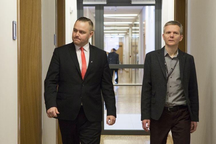 Kwiecień 2016. Po lewej nowy dyrektor MIIWŚ dr Karol Nawrocki, po prawej - były wicedyrektor dr Janusz Marszalec