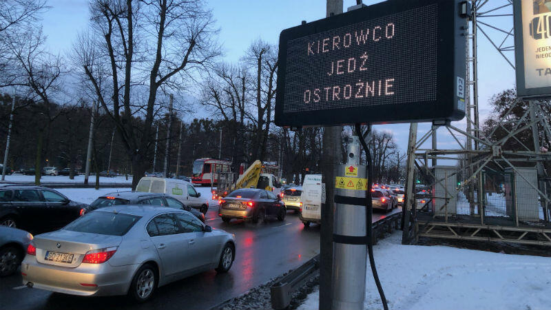 Tablica mobilna była ustawiona m.in. przy Al. Zwycięstwa