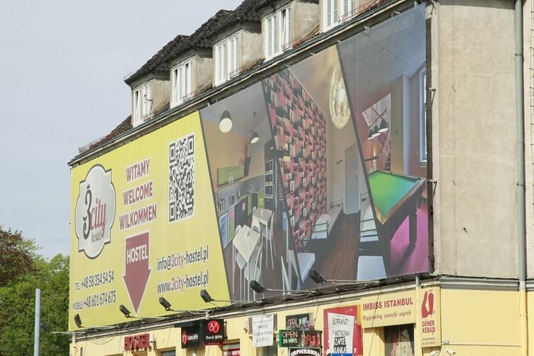 W ostatnich latach takie reklamy na ulicach Gdańska nie były rzadkością - uchwała krajobrazowa ma uporządkować przestrzeń publiczną w mieście