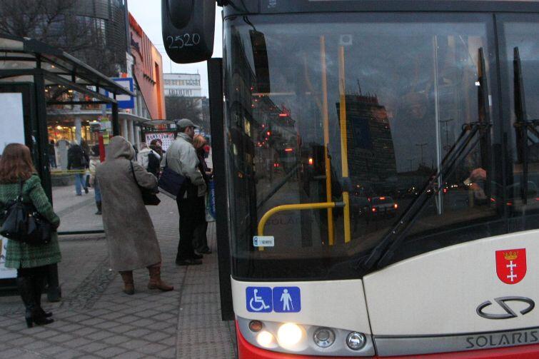 Zmiany w rozkładach jazdy autobusów 155, 167 i 267