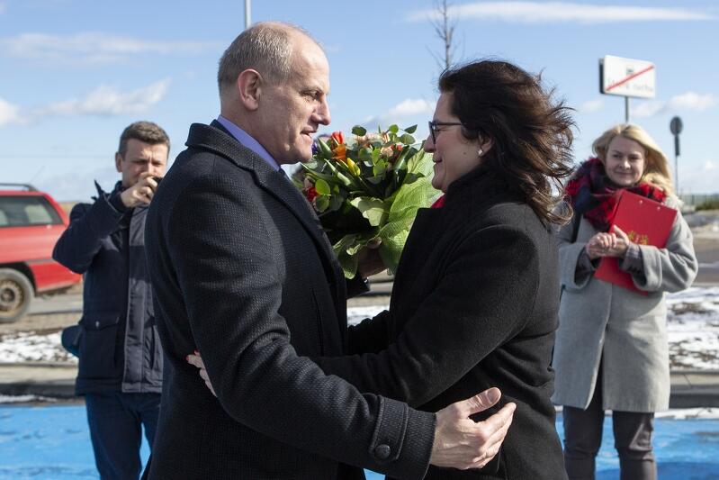 Nz. Wojciech Kankowski (burmistrz Gminy Żukowo) i Aleksandra Dulkiewicz (prezydent Gdańska )