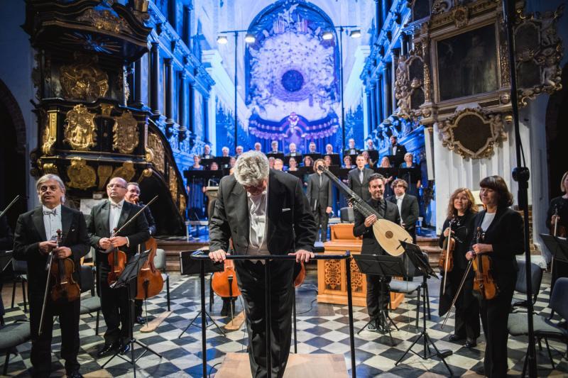 Polski Chór Kameralny Schola Cantorum Gedanensis to zaledwie jedna z dwóch samodzielnych instytucji chóralnych w Polsce. Należy do wąskiego grona światowej elity w pełni profesjonalnych chórów kameralnych