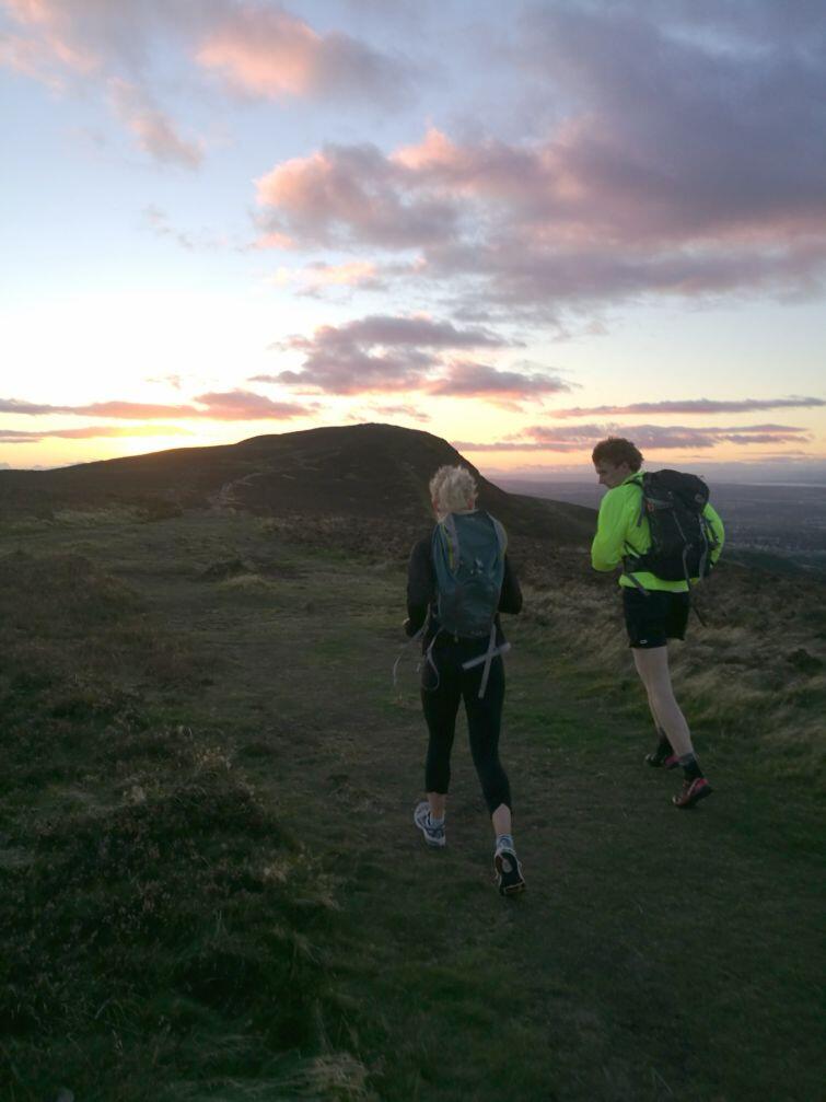 Pentlands Hills Regional Park to także wyjątkowe miejsce do biegania pomimo, że walka ze stromymi podbiegami to nie lada wyzwanie