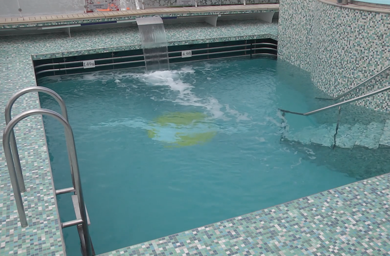 a także baseny, pole golfowe czy spa