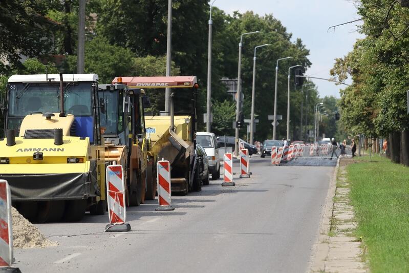 Uwaga kierowcy, w piątek wieczorem zamknięty zostanie dla ruchu remontowany odcinek Traktu Konnego!