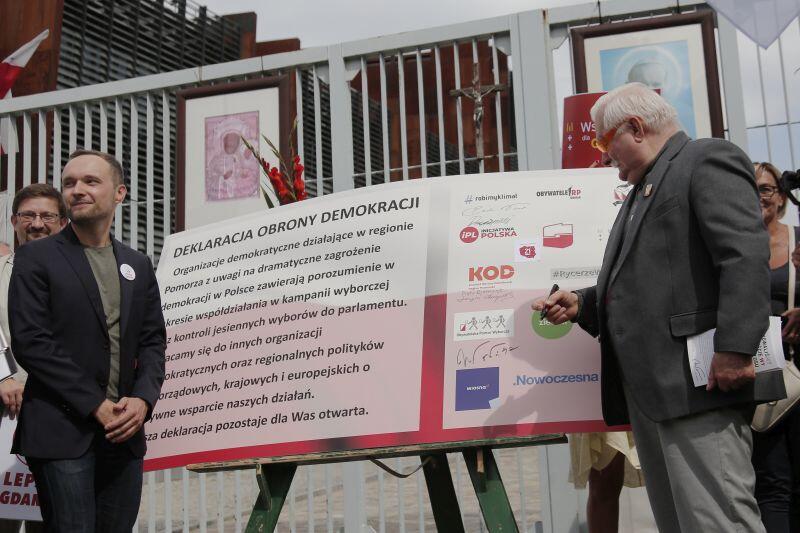 Wsród sygnatariuszy był też były prezydent RP Lech Wałęsa