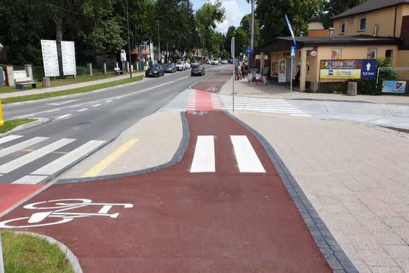 Nowa droga rowerowa zaczyna się w centrum Sobieszewa, przy rondzie mostu zwodzonego na Martwej Wiśle i biegnie do Świbna. Uroczyste otwarcie - w sobotę