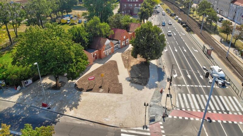 U zbiegu al. Legionów i ul. Kościuszki, poza drogą rowerową, powstanie też niewielki skwerek