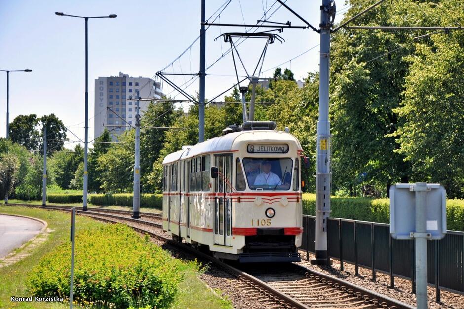 Historyczny tramwaj będzie kursował jeszcze do połowy września.