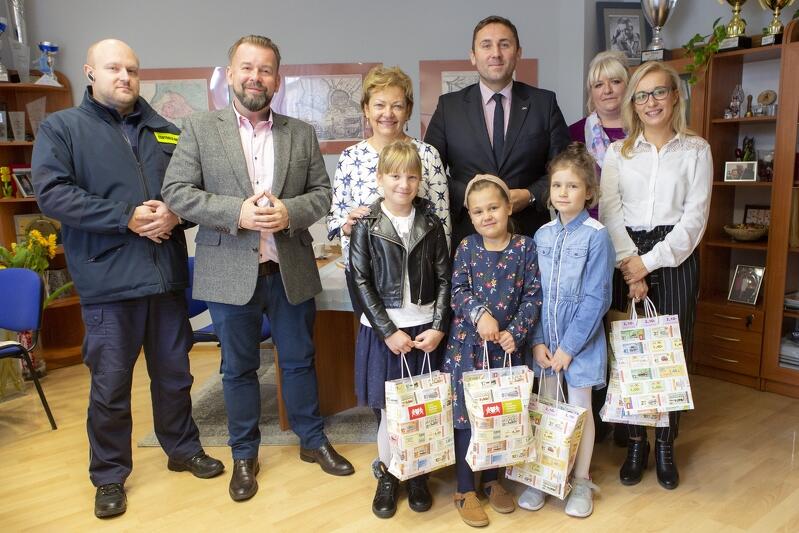 Szkoła Podstawowa nr 85 na gdańskim Jasieniu wygrała butelkowy czelendż