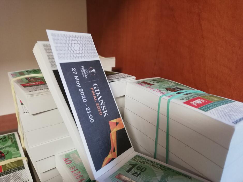 W obiegu pojawiły się już bilety komunikacji miejskiej ze specjalnym nadrukiem