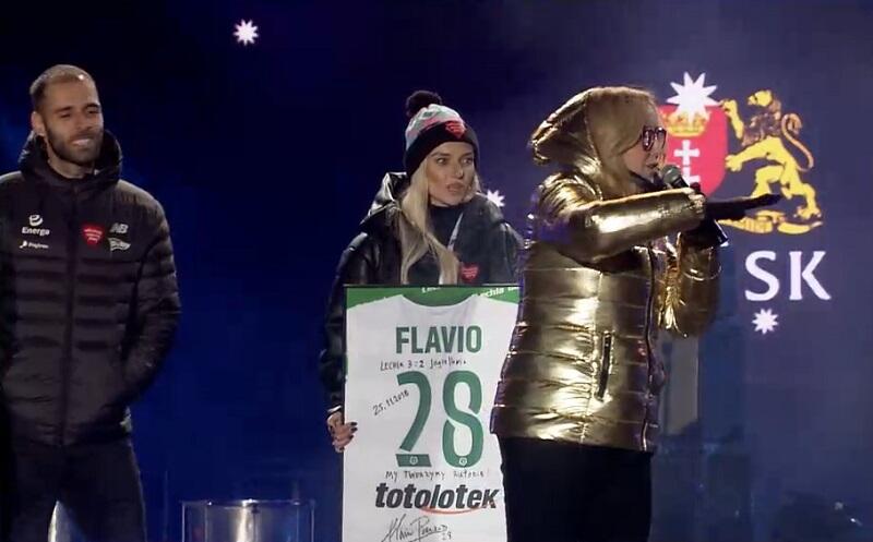 Licytacja koszulki piłkarza Lechii Flavio Paixao