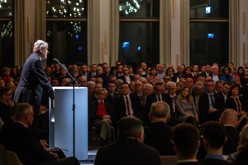 Debata Rozmowy na szczycie. O gospodarce z widokiem na przyszłość Nz. prof. Dariusz Filar