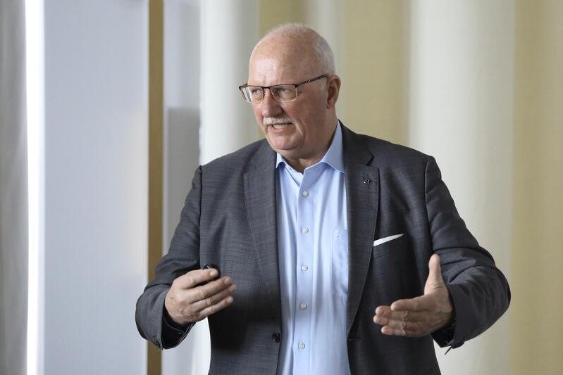 Nz. Tammo Voigt – reprezentant Międzynarodowego Stowarzyszenia Transportu Publicznego (UITP) i pełnomocnik ds. elektromobilności w firmie Daimler Buses