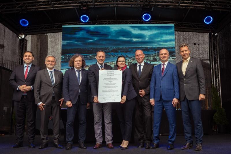 Port Lotniczy Gdańsk im. Lecha Wałęsy. Uczestnicy uroczystości wmurowania kamienia węgielnego