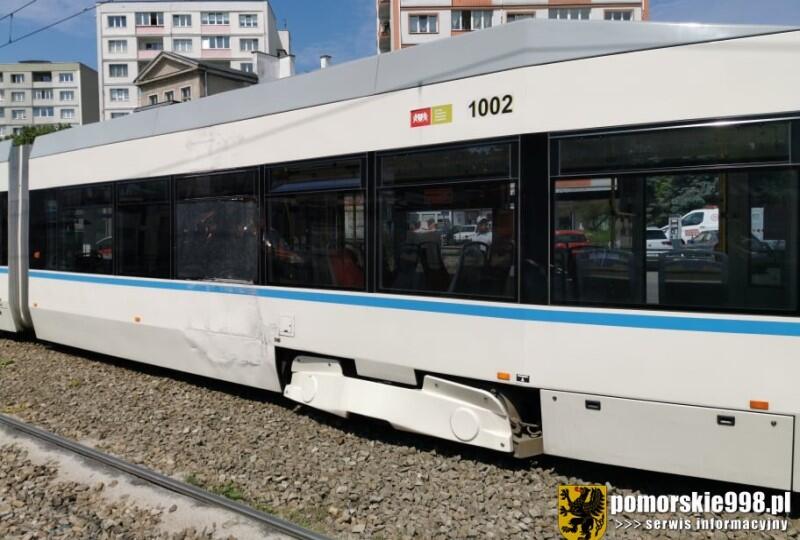 Tramwaj wypadł z szyn na wysokości