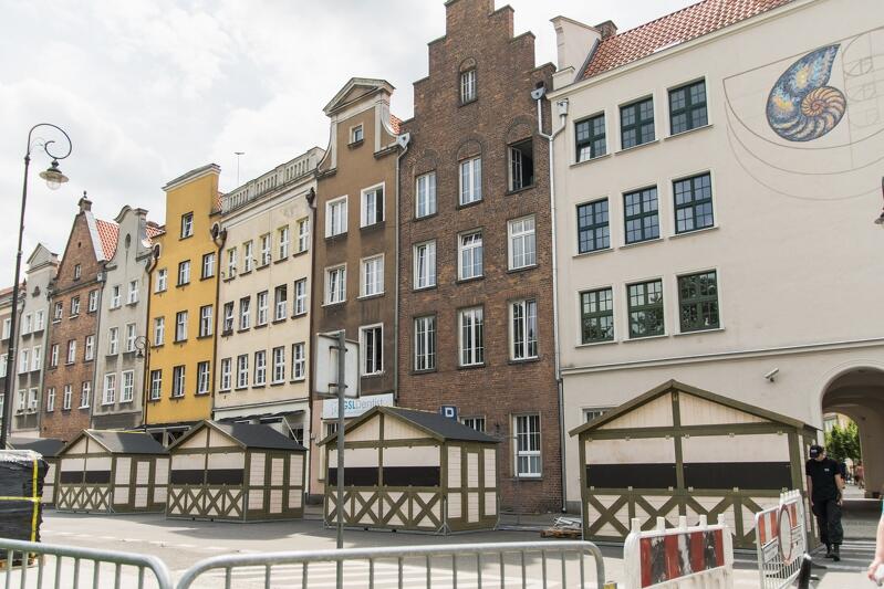 Odwiedzających teren Jarmarku czeka wiele nowości wymuszonych epidemią koronawirusa. Po pierwsze - stoiska będą stały w bezpiecznej odległości