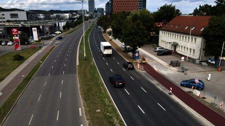 Prace prowadzono w tym roku na odcinku od nr 305 na wysokości przystanku PKM do nr 345