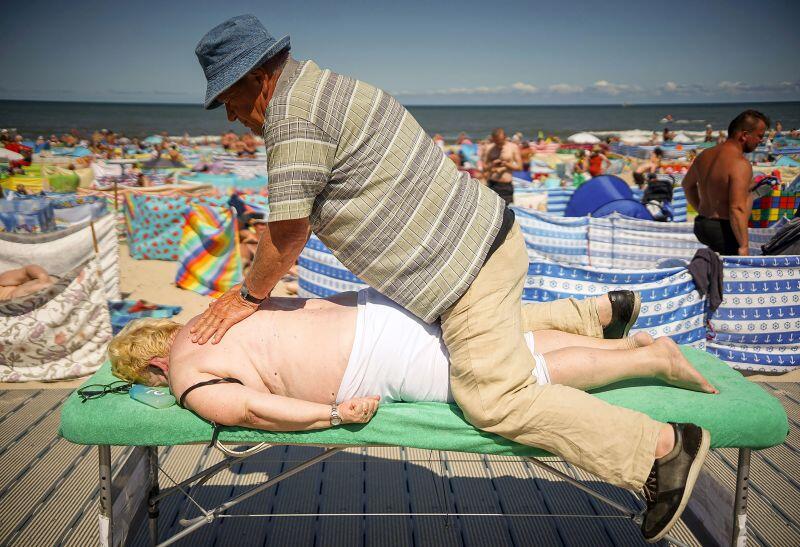 Jedno ze zdjęć fotoreportażu Plaża - wyróżnienie w kategorii Życie i świat wokół nas