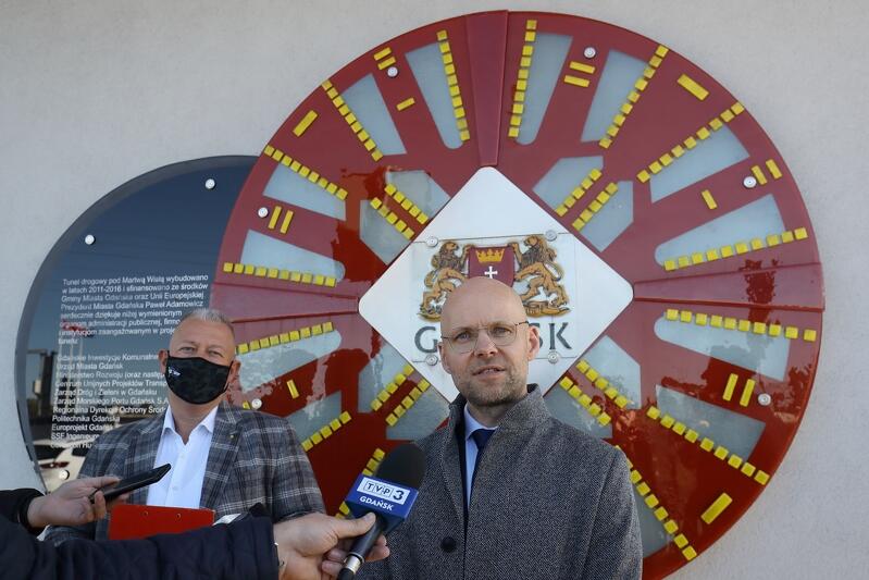 Alan Aleksandrowicz, zastępca prezydent Gdańska ds. inwestycji i jego poprzednik, Andrzej Bojanowski, wyjaśniali w piątek, dlaczego nie zgadzają się z zarzutami CBA