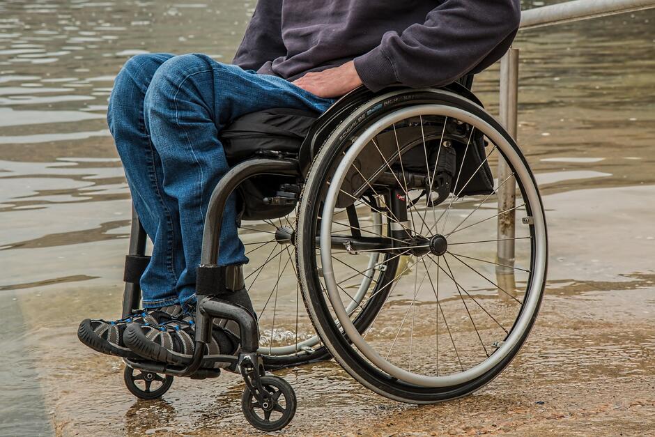 Turnusy rehabilitacyjne to jedna z form wsparcia dla osób z niepełnosprawnością - fot. z Pixabay
