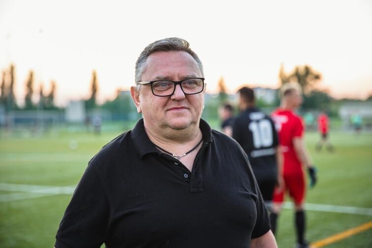 Piotr Lachowski, Przewodniczący Zarządu Dzielnicy Ujeścisko-Łostowice, jest też menadżerem dzielnicowej drużyny piłkarskiej
