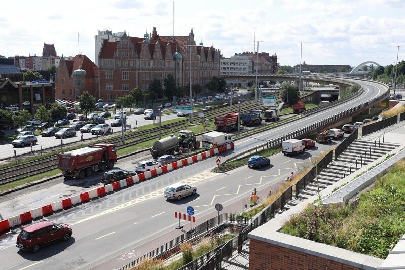 Rozpoczęły się prace związane z budową przejścia naziemnego na wysokości Bramy Wyżynnej i centrum handlowo - usługowego Forum Gdańsk