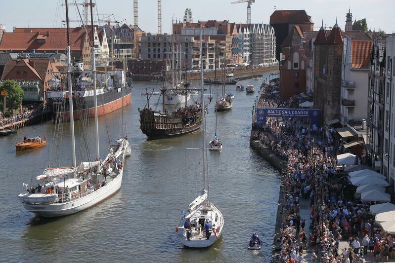Parada żaglowców na Motławie, najbardziej widowiskowa atrakcja Baltic Sail Gdańsk, odbędzie się także i w tym roku