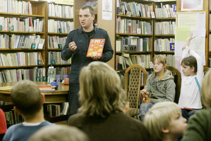Grzegorz Kasdepke jest jednym z najbardziej cenionych współczesnych autorów książek dla dzieci. Spotkanie z pisarzem zainauguruje festiwal w Gdańsku