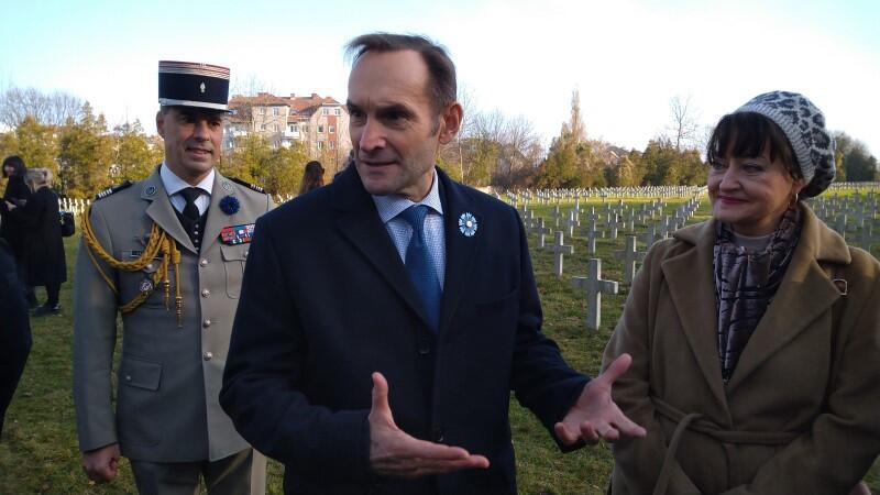 Ambasador Republiki Francuskiej w Warszawie, Frederic Billet, na Francuskim Cmentarzu Wojskowym na Suchaninie