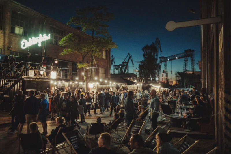 Sezon wakacyjny się skończył, ale gdańskie Młode Miasto żyje przez cały rok - imprezy i różnego rodzaju wydarzenia odbywają się w halach