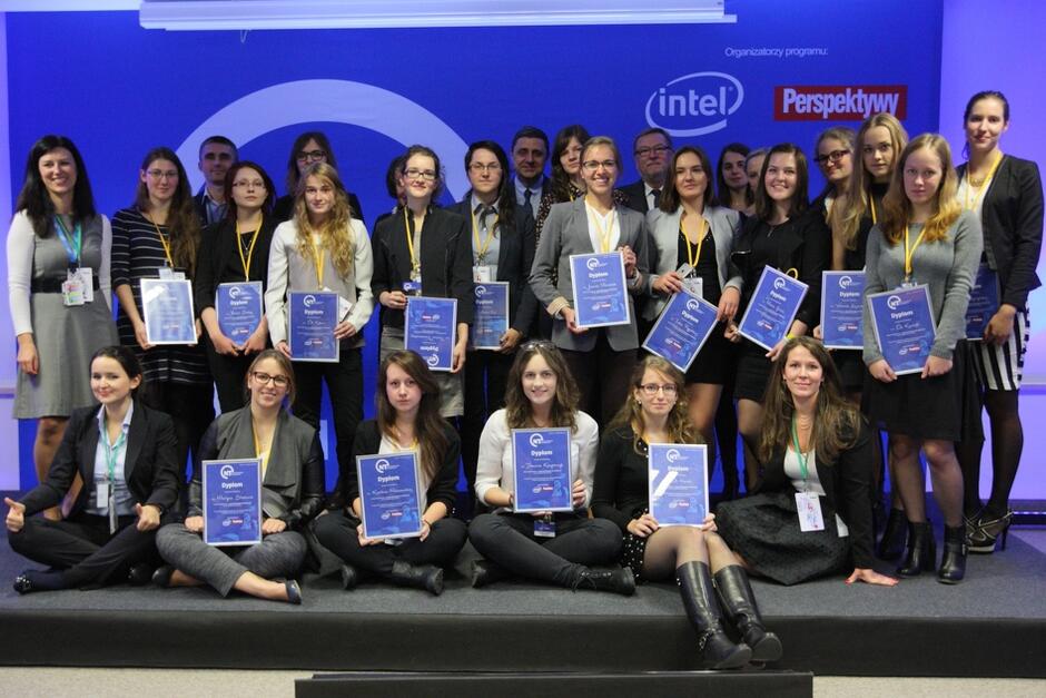 Październik 2015 roku - pierwsza edycja programu stypendialnego “Nowe technologie dla dziewczyn”, które Intel razem z Fundacją Edukacyjną Perspektywy realizuje w Gdańsku 