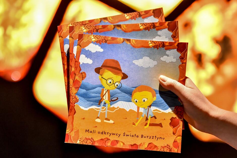 Mali odkrywcy świata bursztynu - książeczka dla dzieci, fot. Agnieszka Grabowska