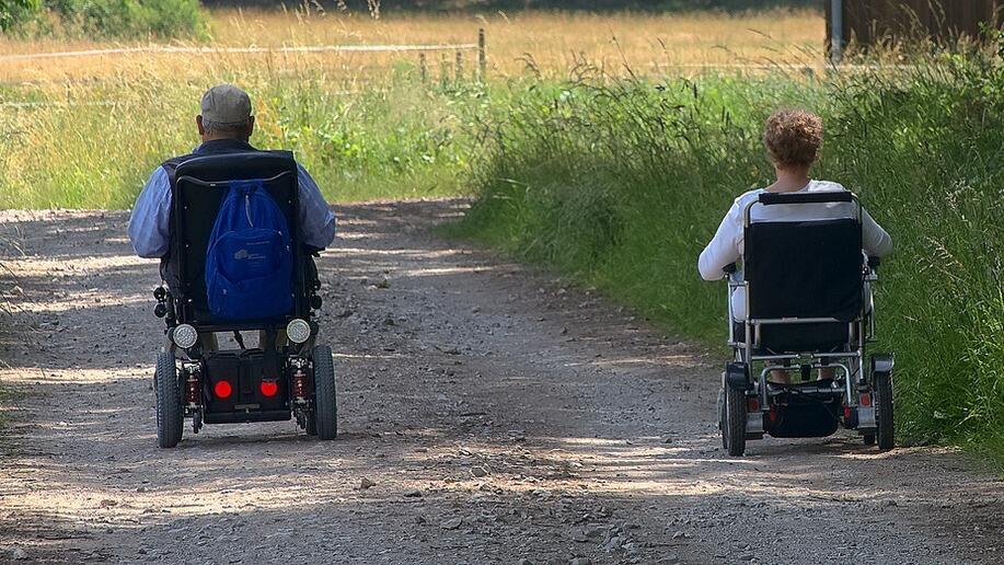 Osoby z niepełnosprawnością chcą być aktywne, pomoc z programu ma im to ułatwić 