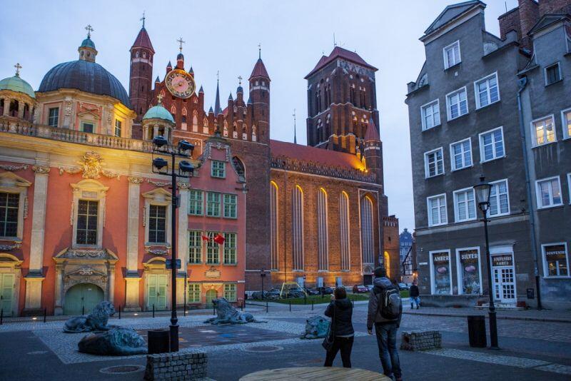 Bazylika Mariacka w Gdańsku, na pierwszym planie Kaplica Królewska